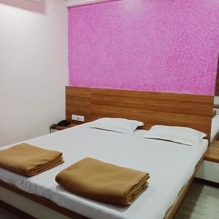 Hotel Shreejay Mahad Exterior photo